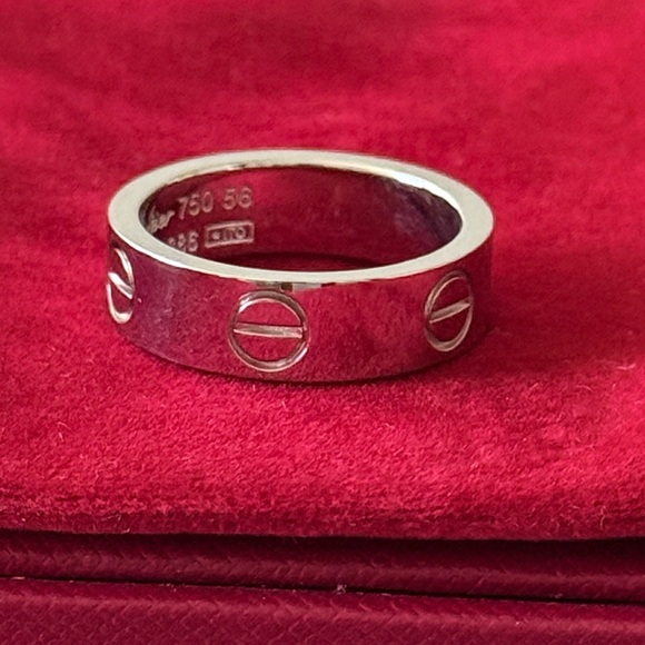 🌟New Stainless Steel Gold Plated Love Ring - Picture 3 of 9